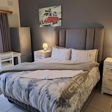 Home Away From Home Pinetown Buitenkant foto
