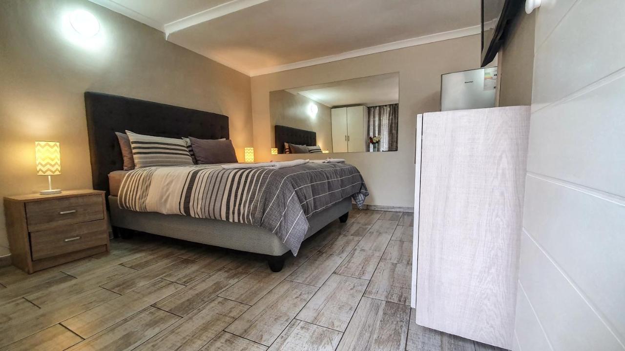 Home Away From Home Pinetown Buitenkant foto