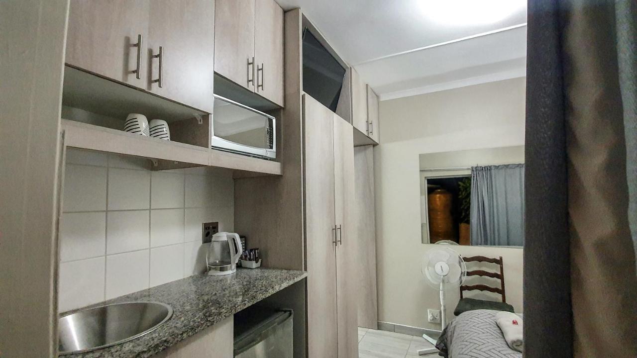 Home Away From Home Pinetown Buitenkant foto