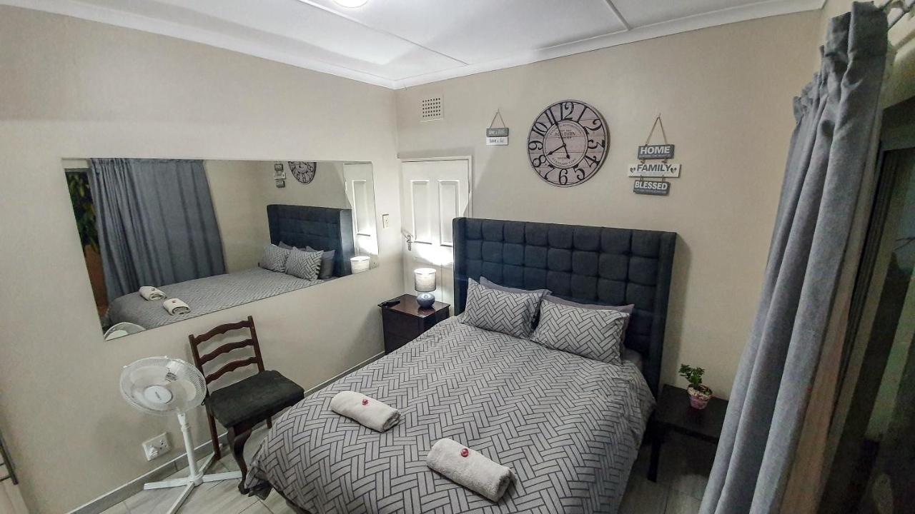Home Away From Home Pinetown Buitenkant foto