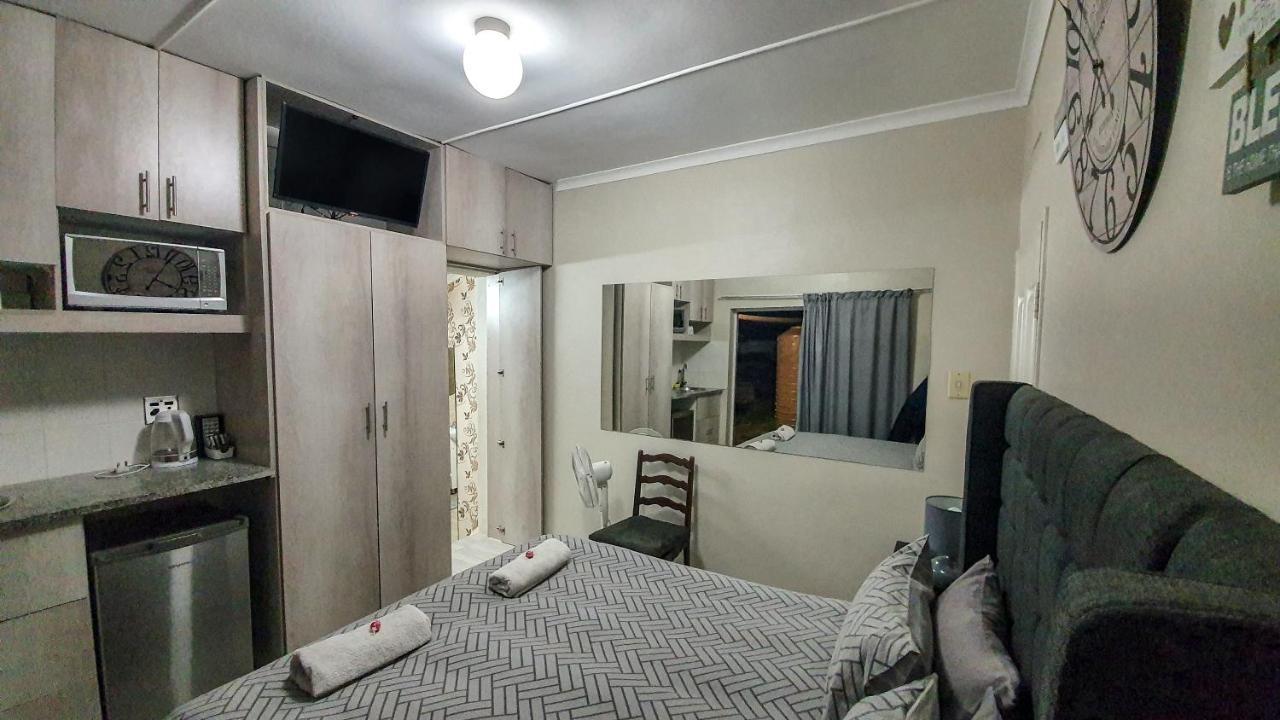 Home Away From Home Pinetown Buitenkant foto
