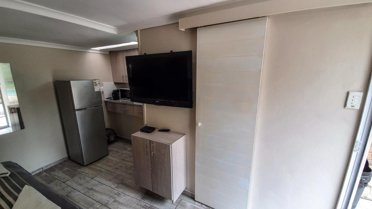 Home Away From Home Pinetown Buitenkant foto